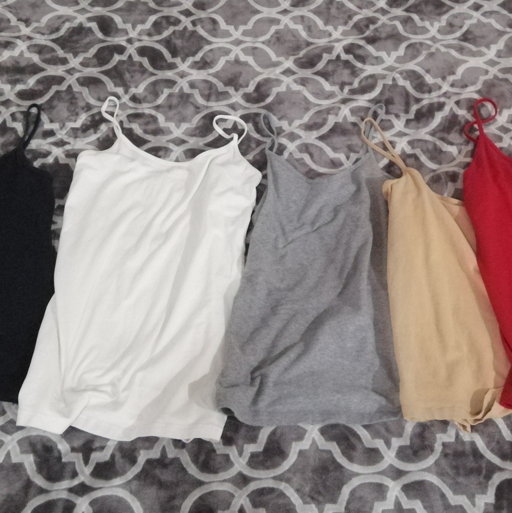 Woman's Camisoles 5 In Different Colors Forever 21